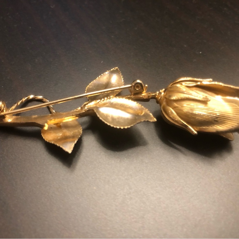 Vintage Rose Brooch - Costume Jewelry - Picture 2 of 10